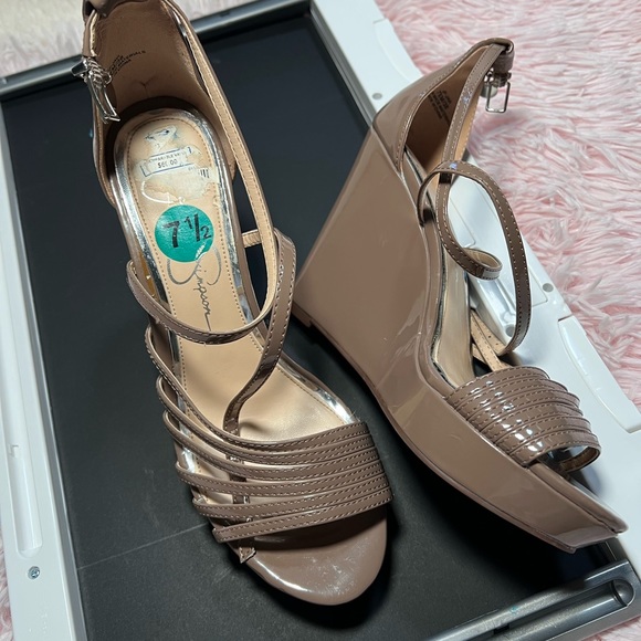 Jessica Simpson Brown Wedge heel. - Picture 5 of 9